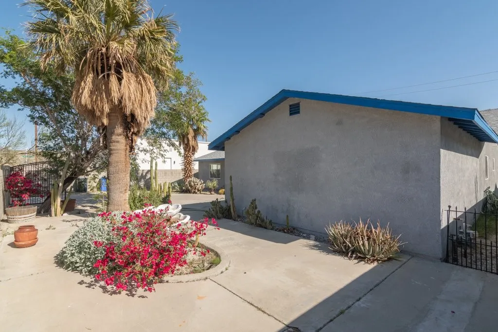 15780 La Vida, Palm Springs, California 92262 home-pic-17