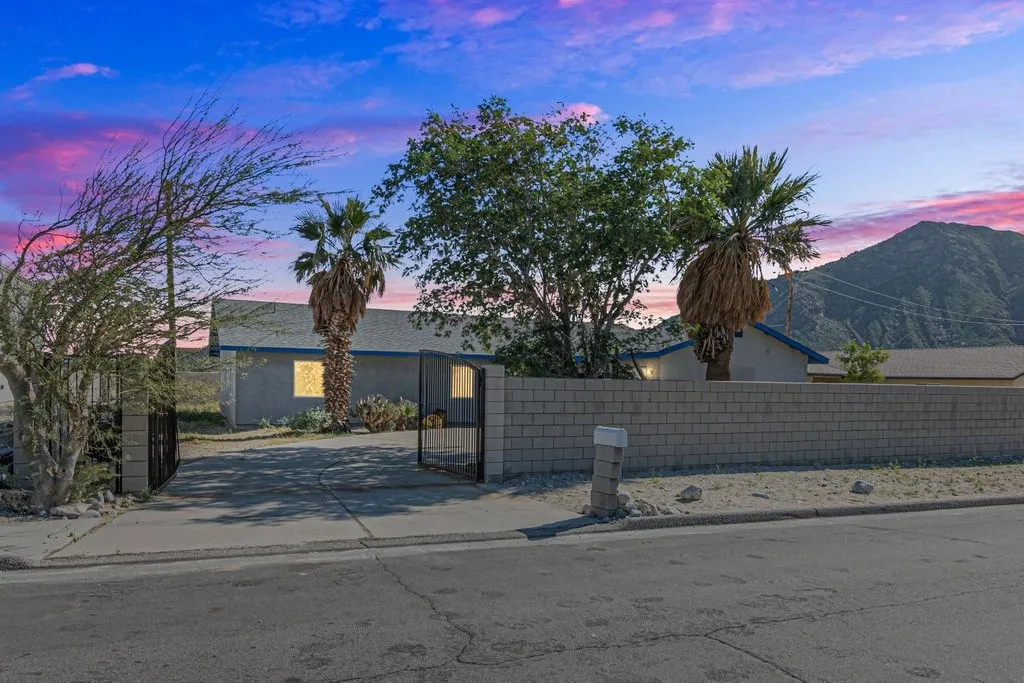 15780 La Vida, Palm Springs, California 92262 home-pic-0