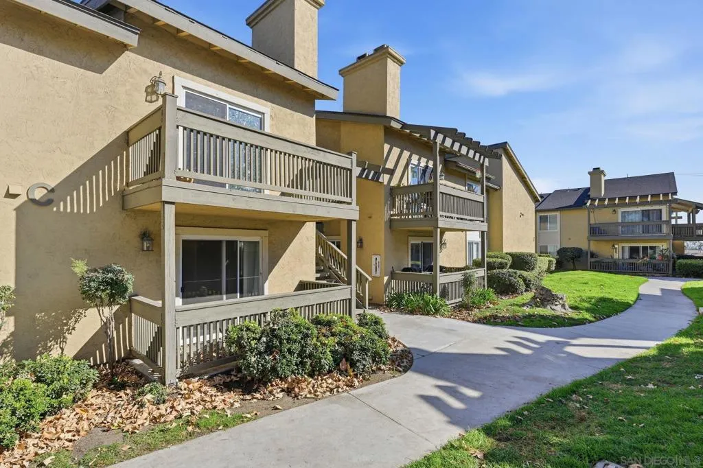 145 W El Norte Pkwy 112, Escondido, California 92026 home-pic-2