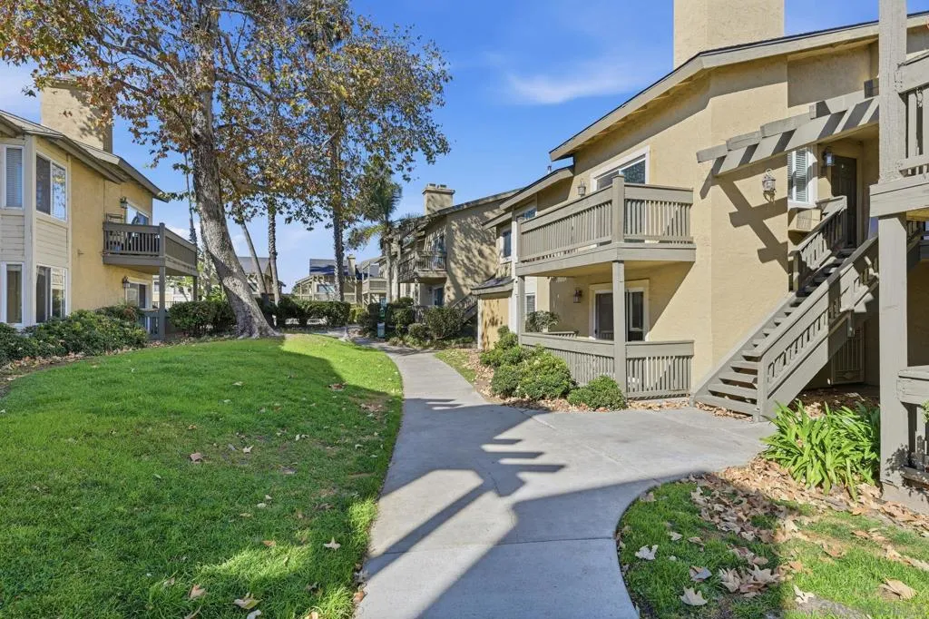 145 W El Norte Pkwy 112, Escondido, California 92026 home-pic-4