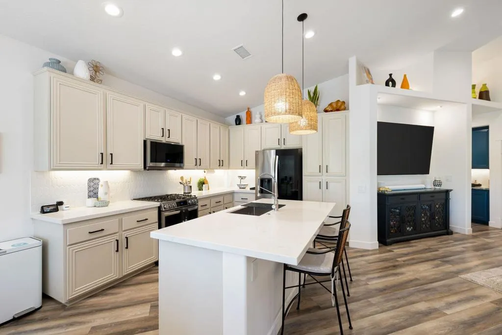 45137 Big Canyon Street, Indio, California 92201 home-pic-12