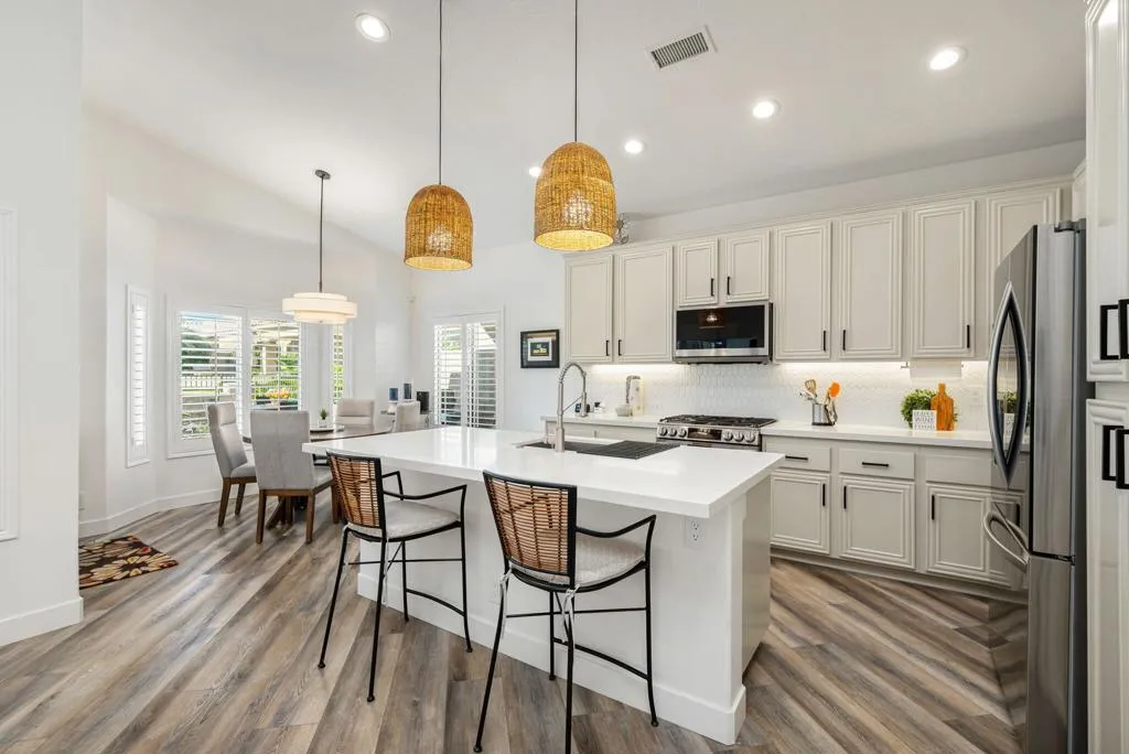 45137 Big Canyon Street, Indio, California 92201 home-pic-10