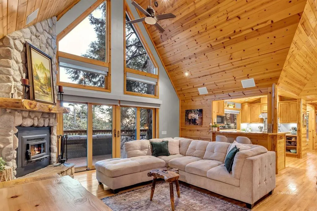 26620 Pine Avenue, Idyllwild, California 92549 home-pic-15