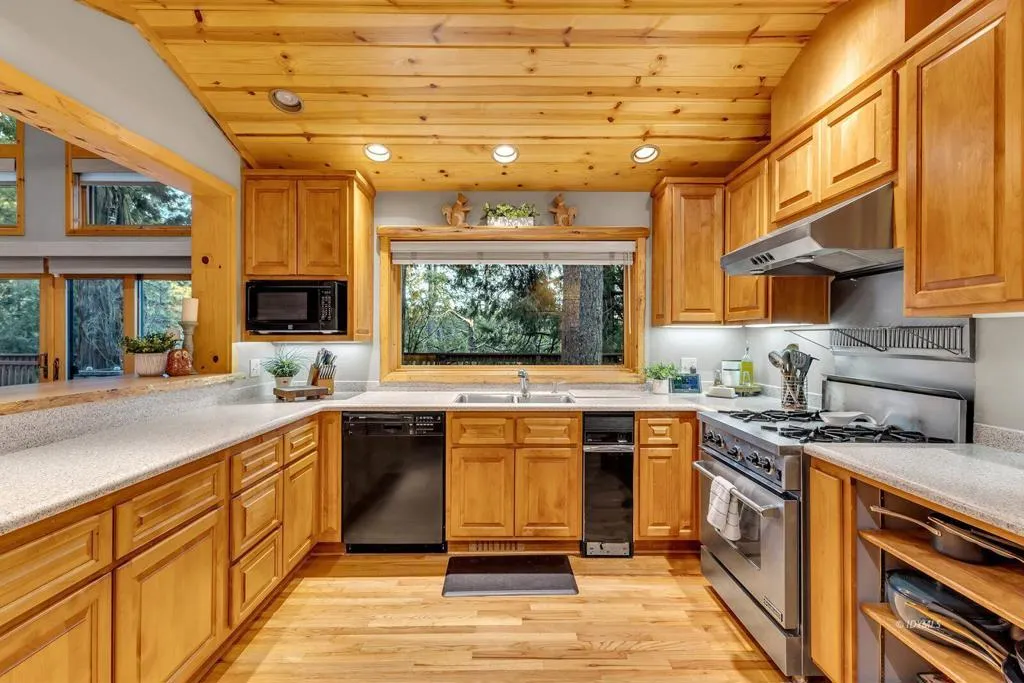 26620 Pine Avenue, Idyllwild, California 92549 home-pic-17