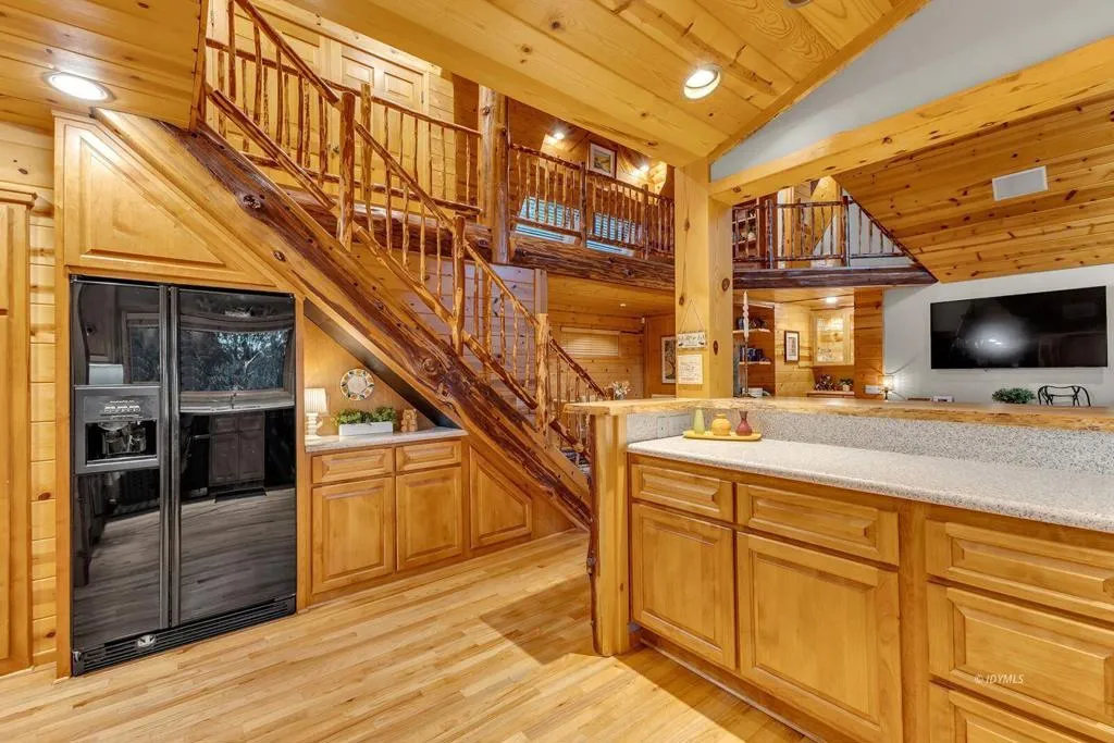 26620 Pine Avenue, Idyllwild, California 92549 home-pic-19