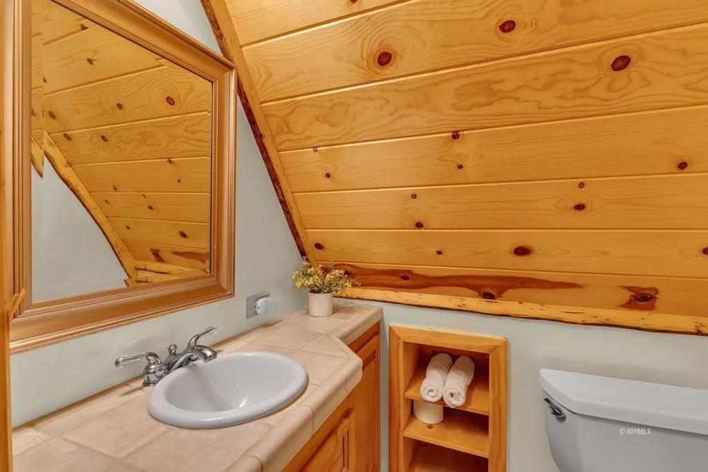 26620 Pine Avenue, Idyllwild, California 92549 home-pic-35