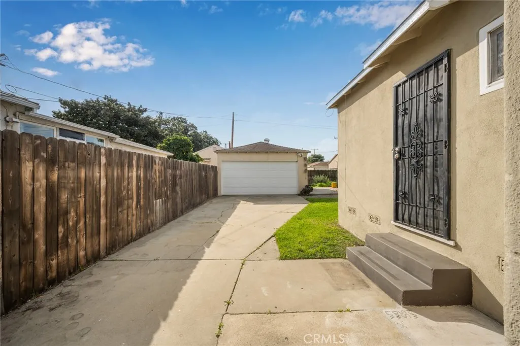 864 W 31st, Long Beach, California 90806 home-pic-48