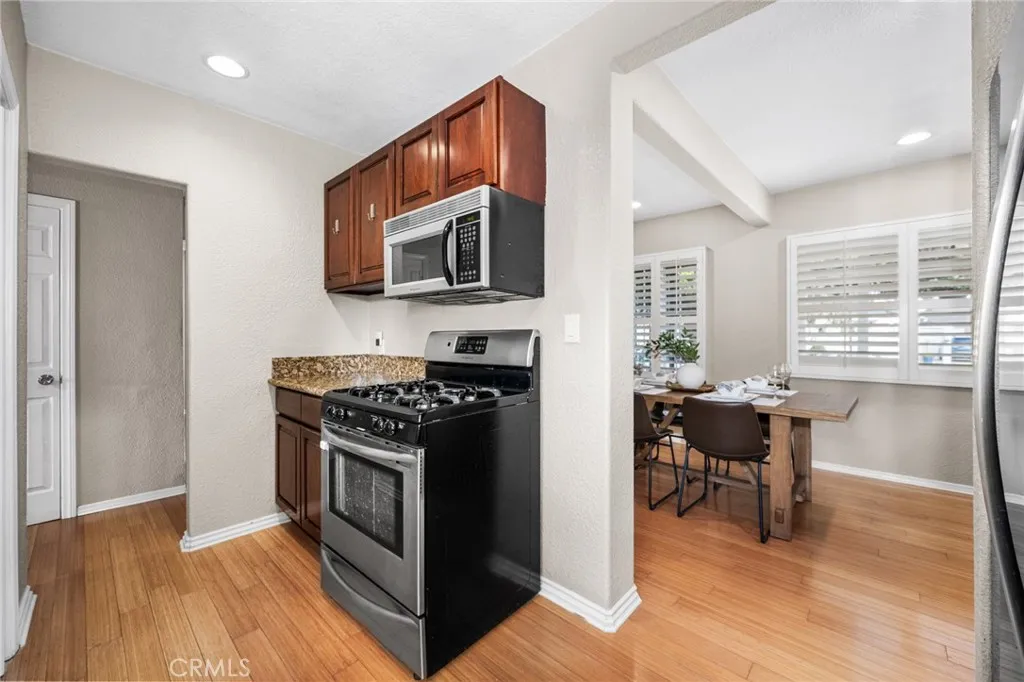 864 W 31st, Long Beach, California 90806 home-pic-28