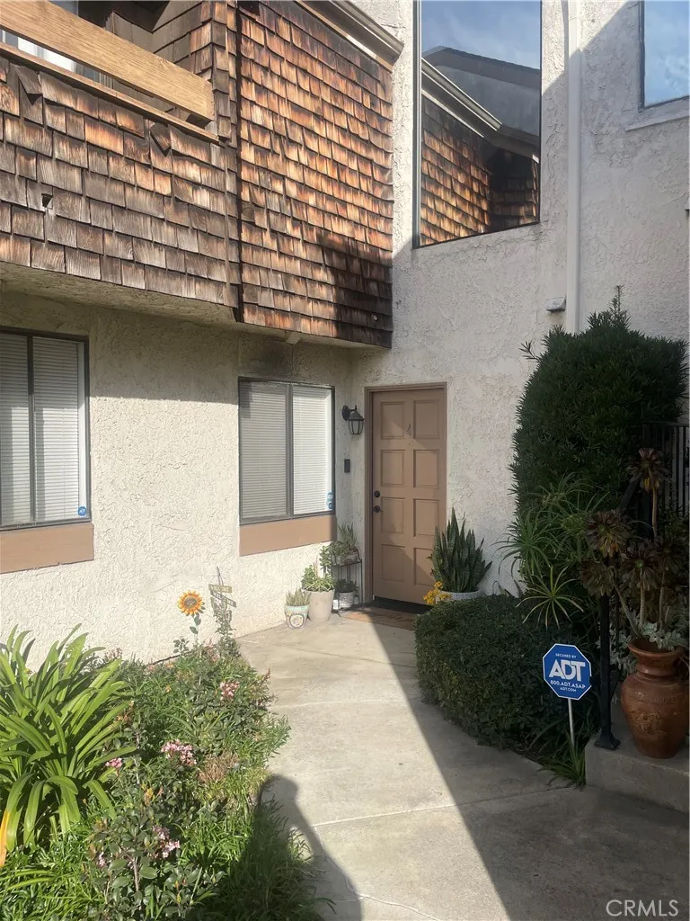 950 W Lambert 4, La Habra, California 90631 home-pic-3