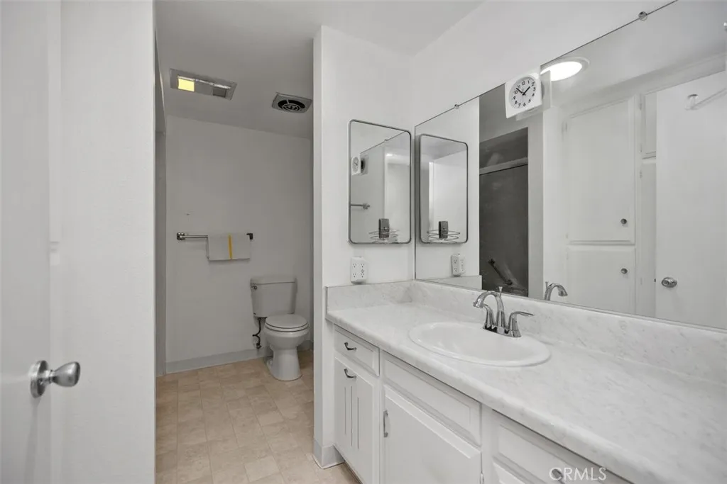 922 Avenida Majorca N, Laguna Woods, California 92637 home-pic-25