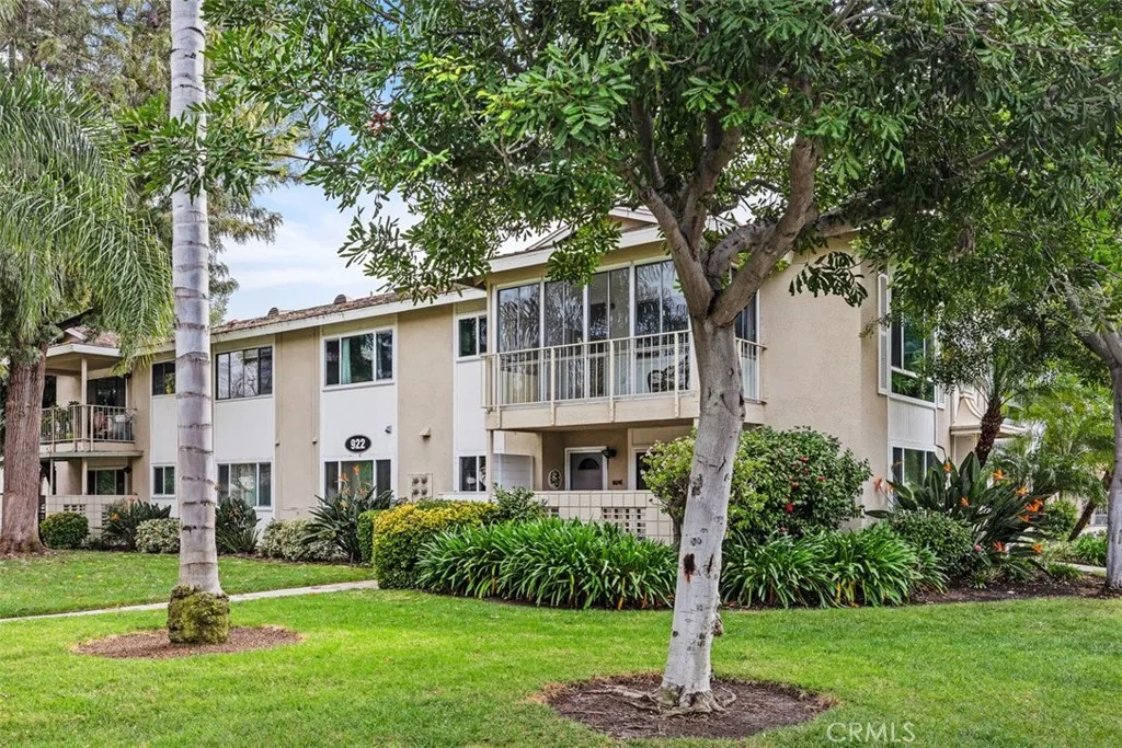 922 Avenida Majorca N, Laguna Woods, California 92637 home-pic-10
