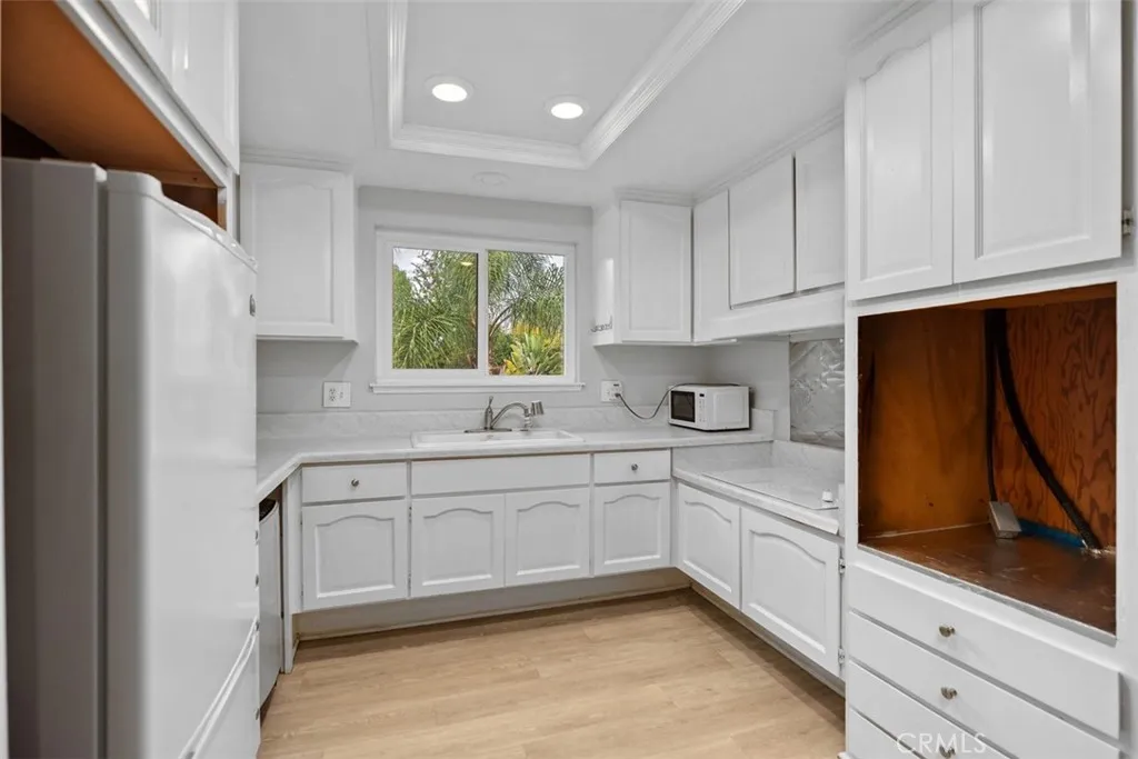922 Avenida Majorca N, Laguna Woods, California 92637 home-pic-17