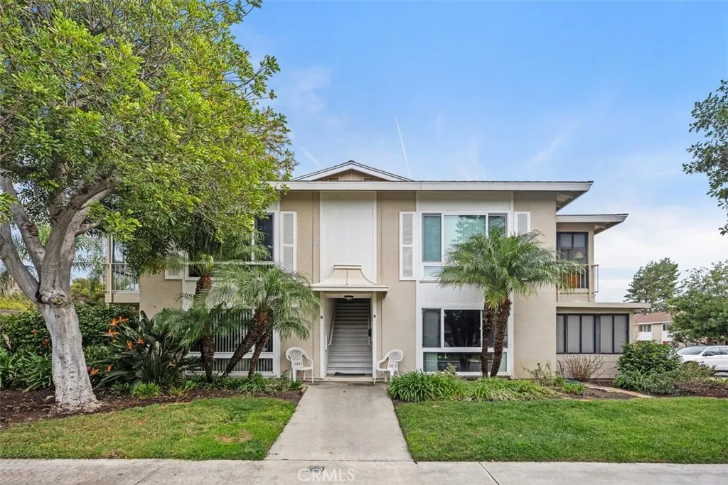 922 Avenida Majorca N, Laguna Woods, California 92637 home-pic-12