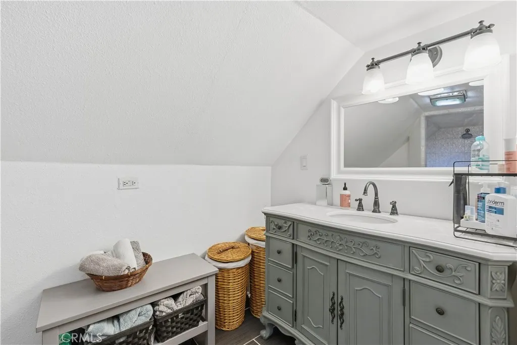 12232 Truesdale, Sun Valley, California 91352 home-pic-23