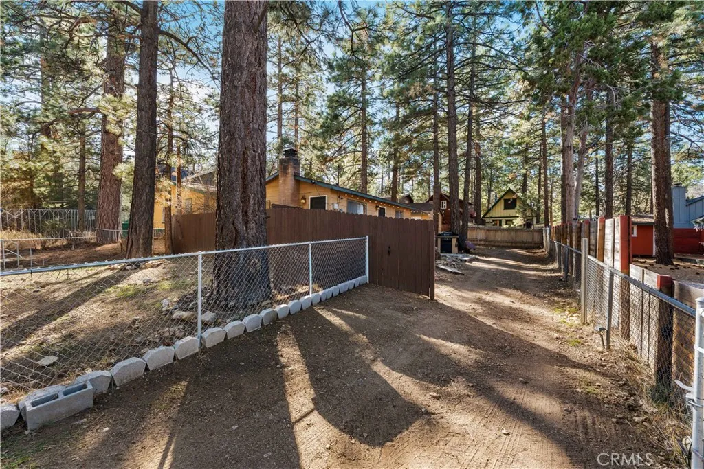 314 Victoria, Big Bear, California 92386 home-pic-2