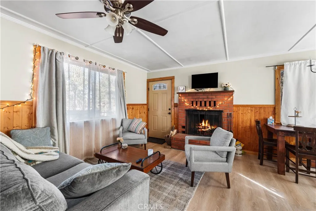 314 Victoria, Big Bear, California 92386 home-pic-9