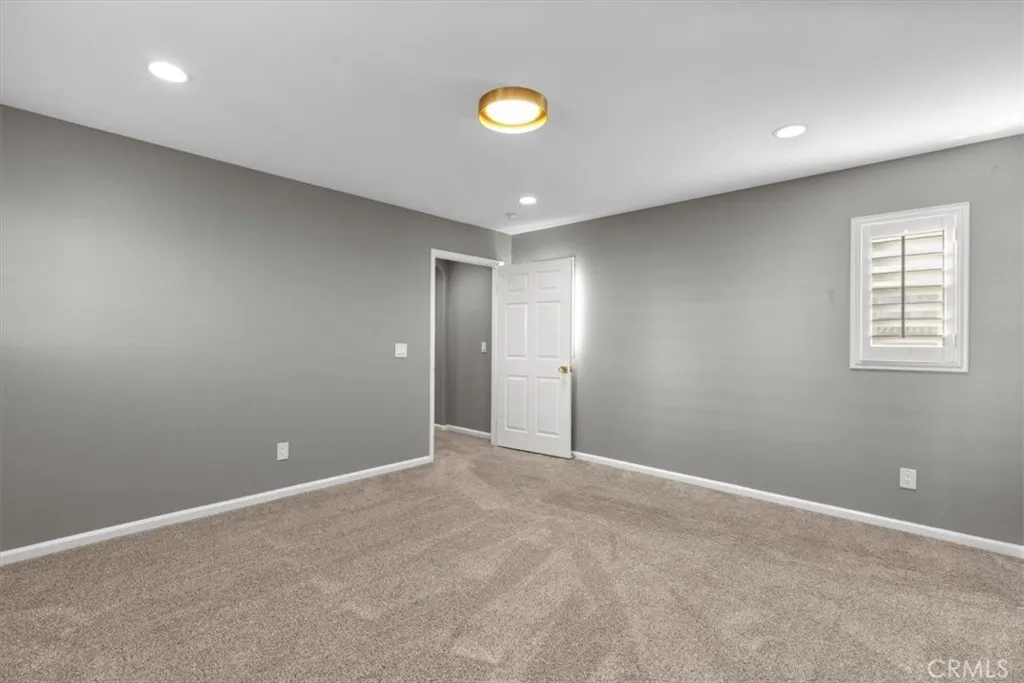 4332 Cantada, Corona, California 92883 home-pic-60