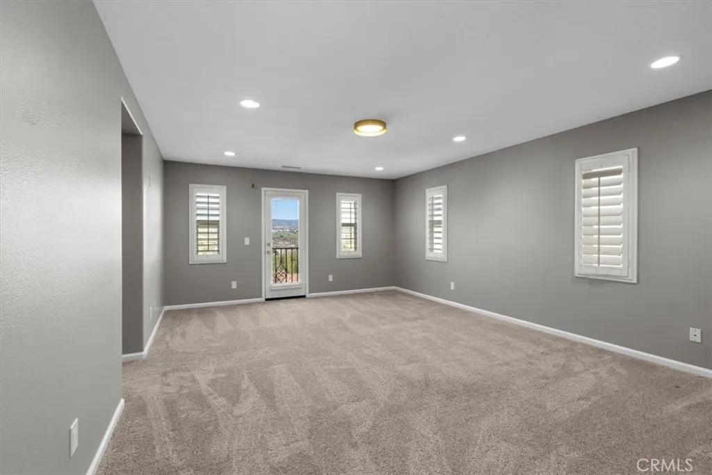 4332 Cantada, Corona, California 92883 home-pic-56