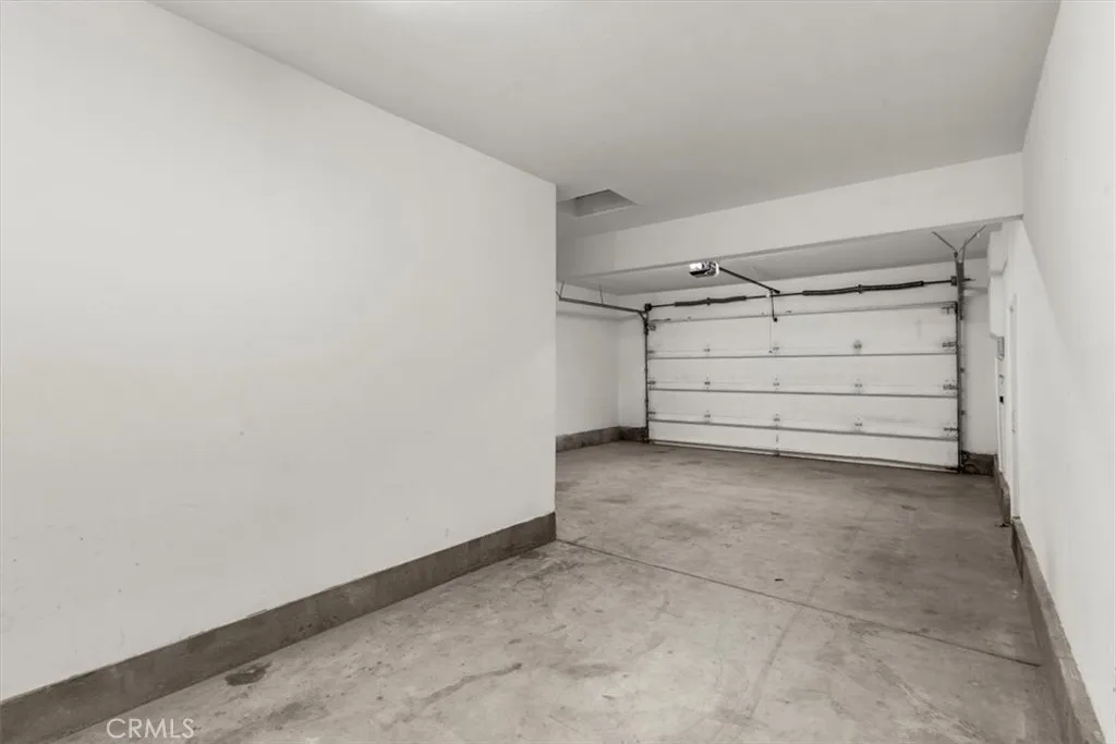 4332 Cantada, Corona, California 92883 home-pic-62