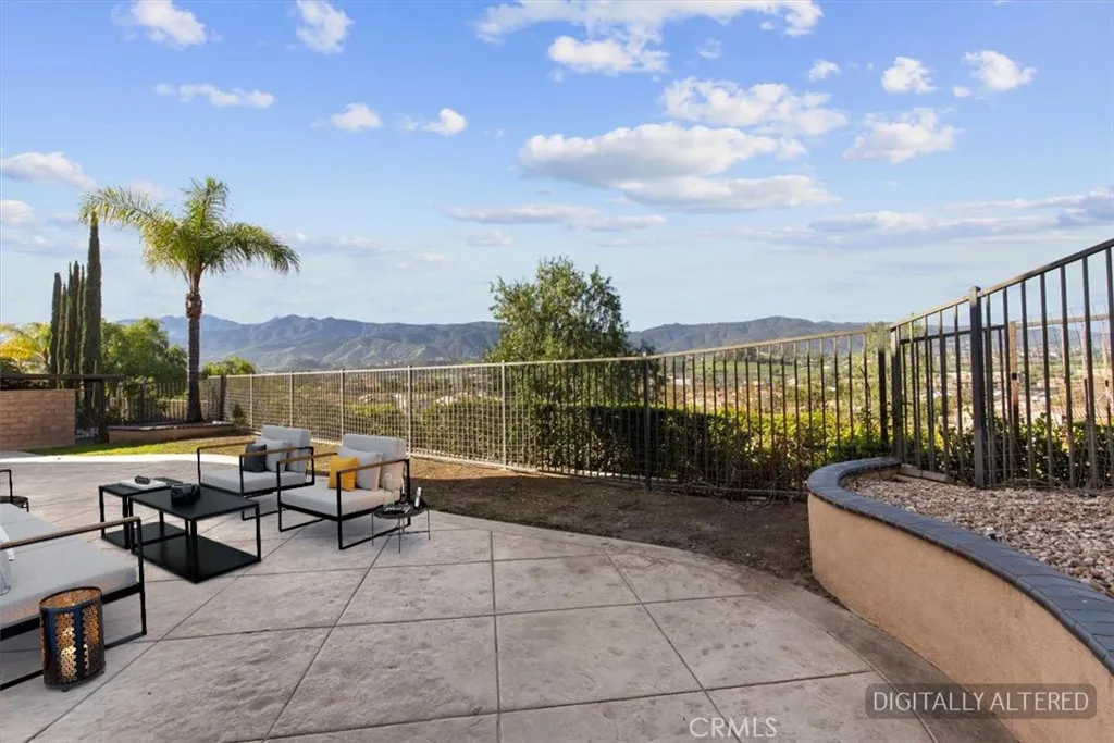 4332 Cantada, Corona, California 92883 home-pic-13