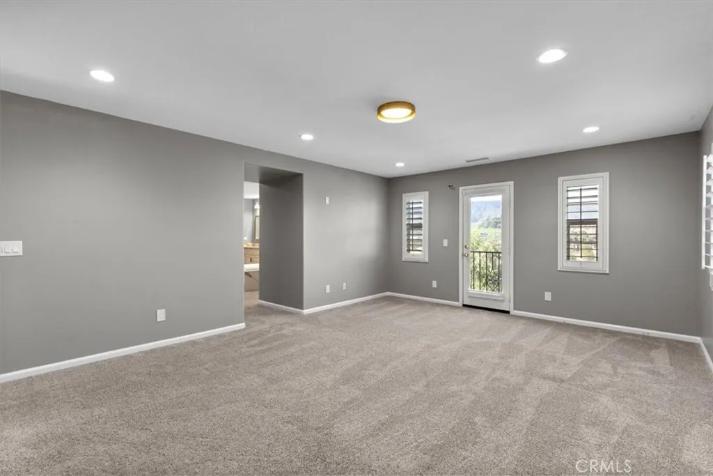 4332 Cantada, Corona, California 92883 home-pic-58