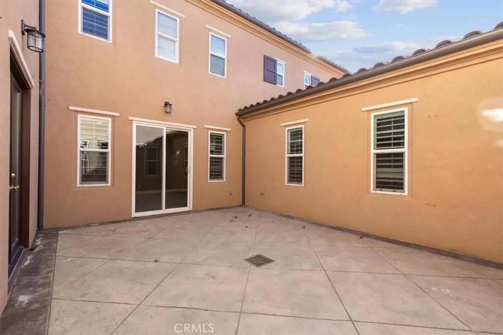 4332 Cantada, Corona, California 92883 home-pic-8
