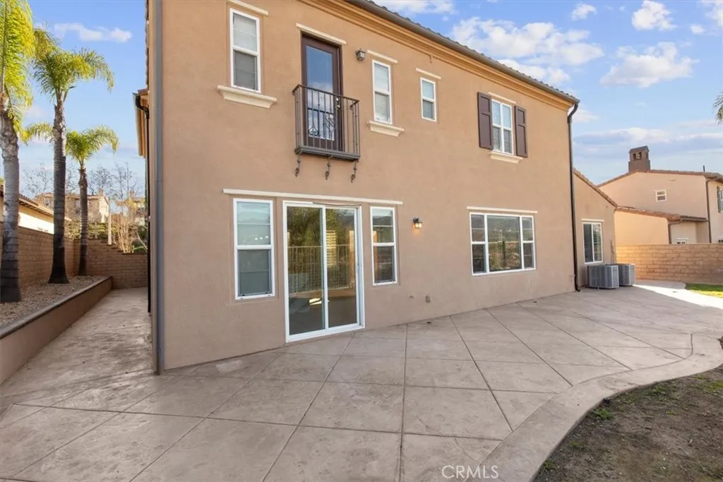 4332 Cantada, Corona, California 92883 home-pic-10