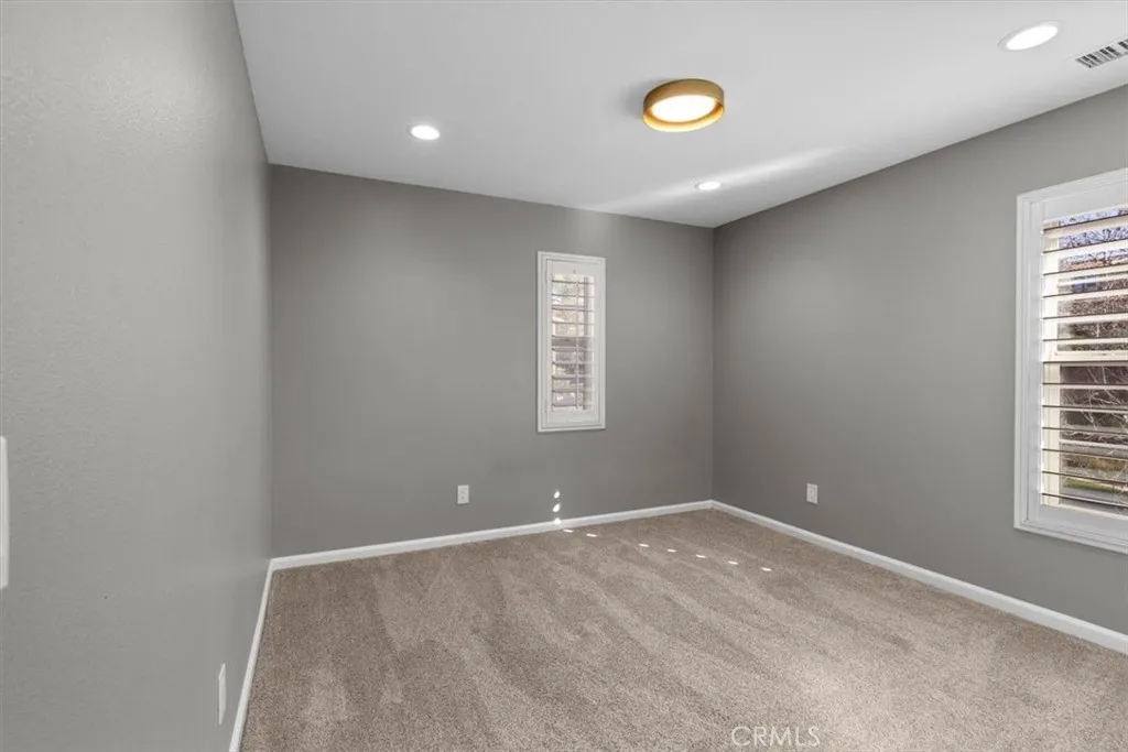 4332 Cantada, Corona, California 92883 home-pic-48