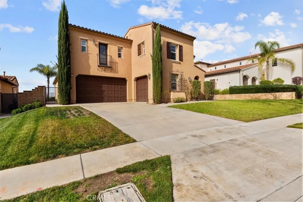 4332 Cantada, Corona, California 92883 home-pic-5