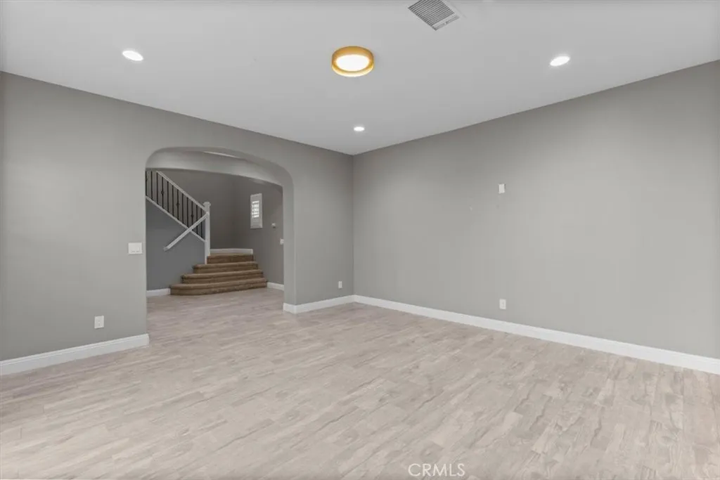 4332 Cantada, Corona, California 92883 home-pic-18