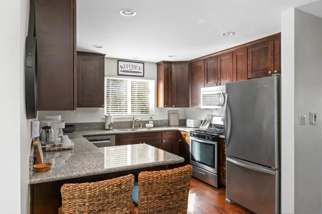 4489 Bertha Street, San Diego, California 92117 — photo 4
