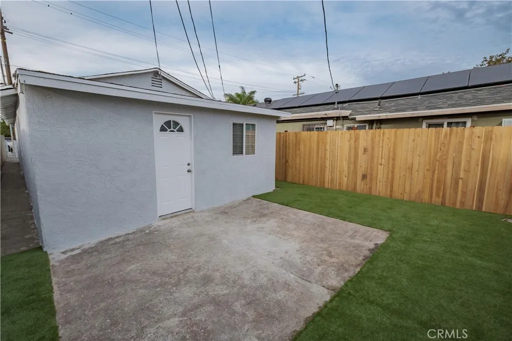 2310 E Stockwell St, Compton, California 90222 home-pic-19