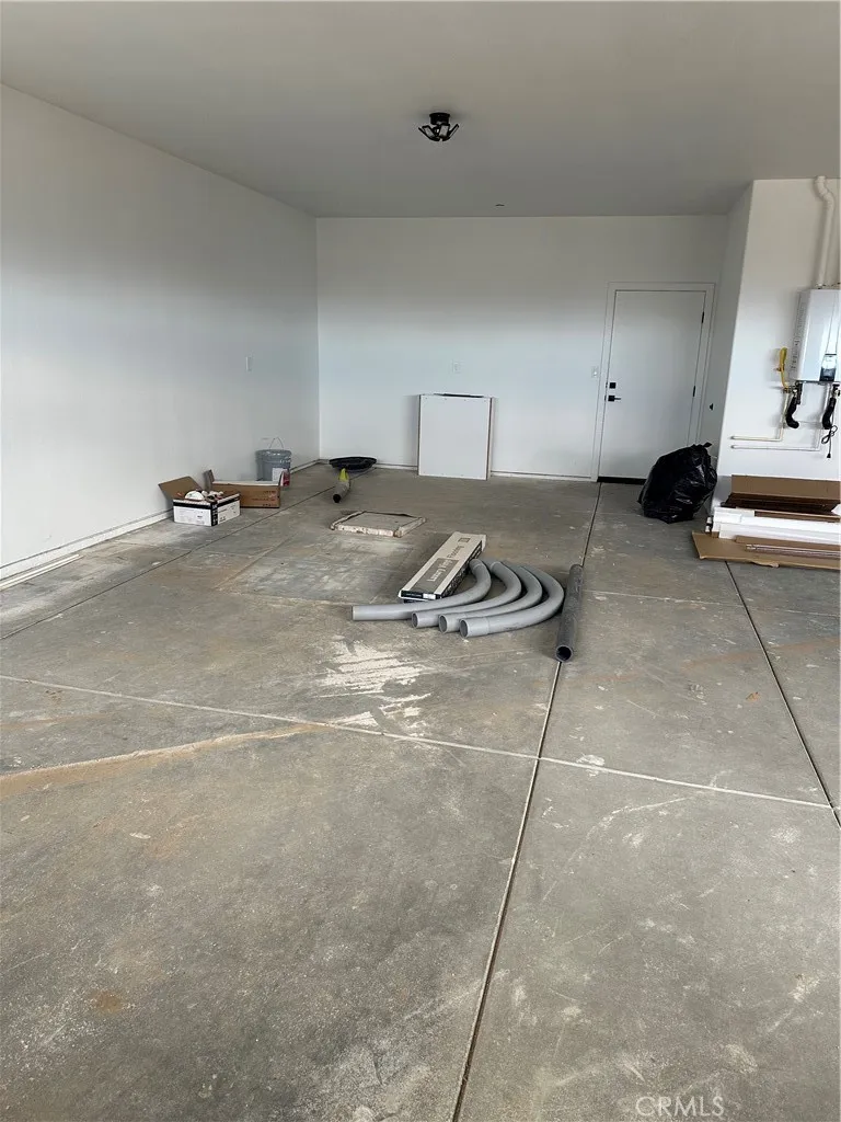 16353 Smokethorn Road, Apple Valley, California 92307 home-pic-31