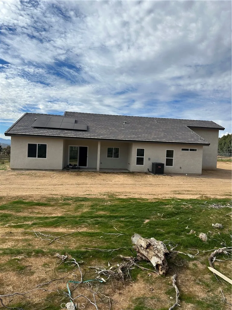 16353 Smokethorn Road, Apple Valley, California 92307 home-pic-35