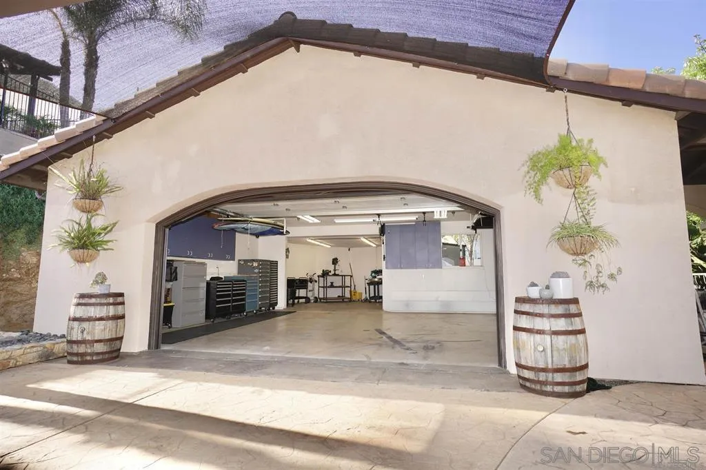 9610 Vista Del Sol, Spring Valley, California 91977 home-pic-65