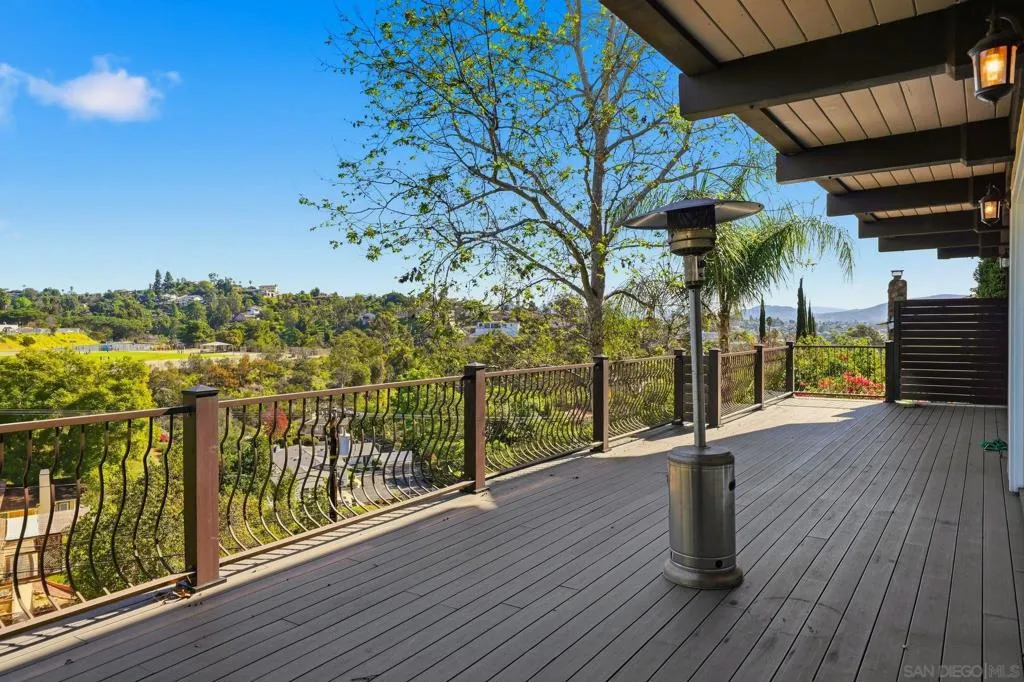 9610 Vista Del Sol, Spring Valley, California 91977 home-pic-45