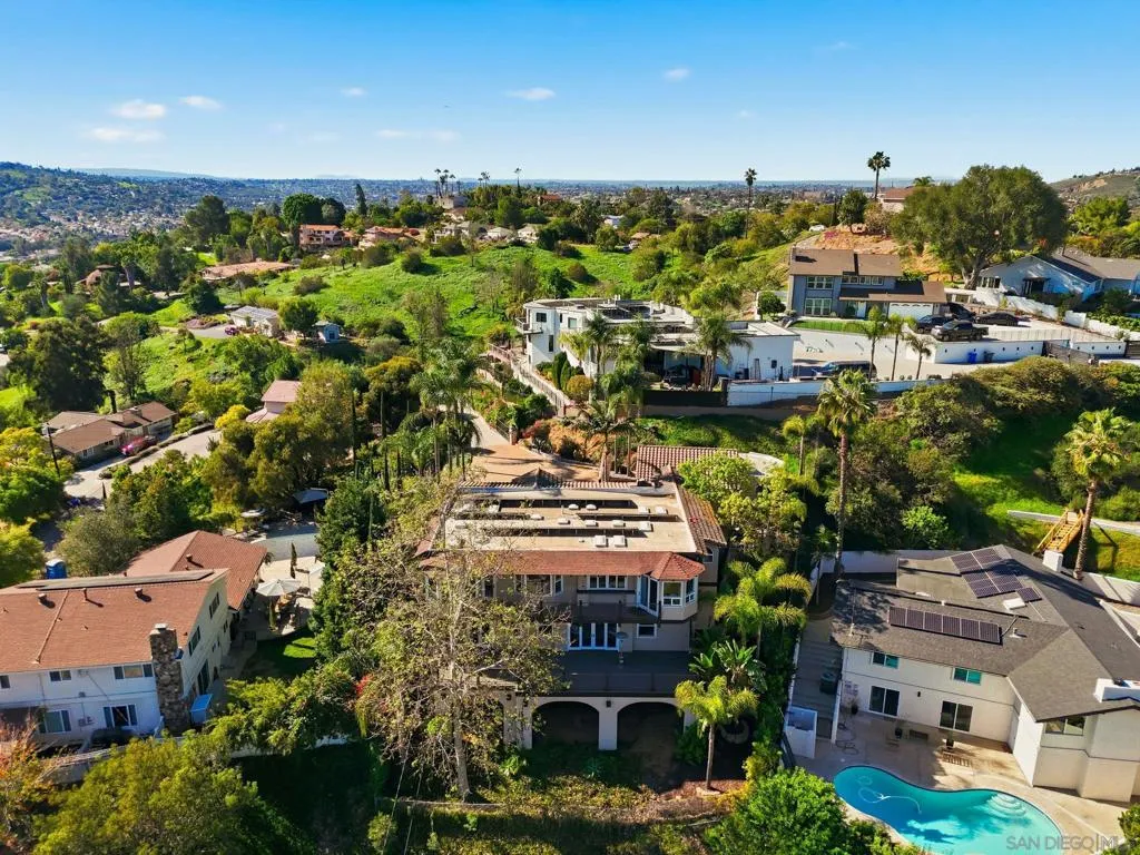 9610 Vista Del Sol, Spring Valley, California 91977 home-pic-71