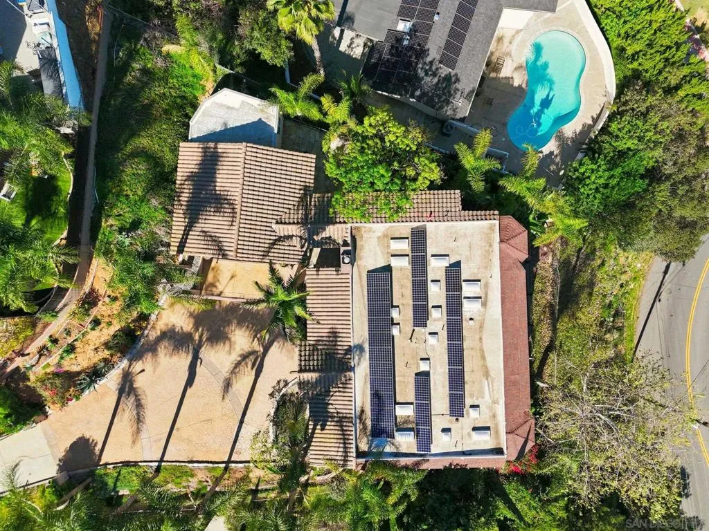 9610 Vista Del Sol, Spring Valley, California 91977 home-pic-69