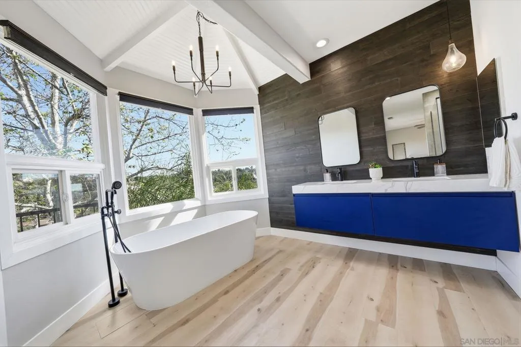 9610 Vista Del Sol, Spring Valley, California 91977 home-pic-32