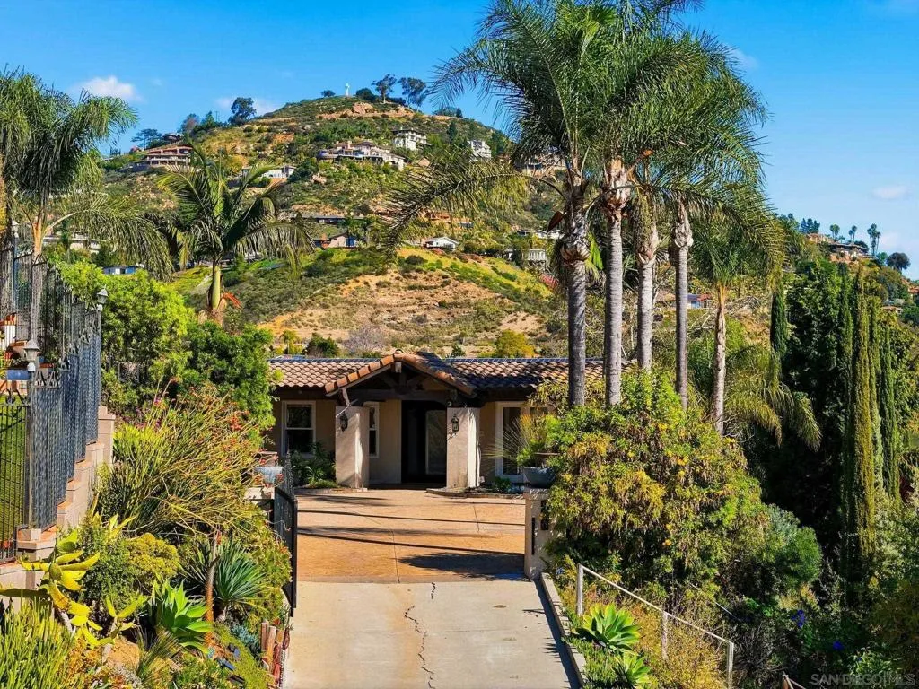 9610 Vista Del Sol, Spring Valley, California 91977 home-pic-67