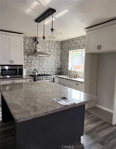 242 E M, Colton, California 92324