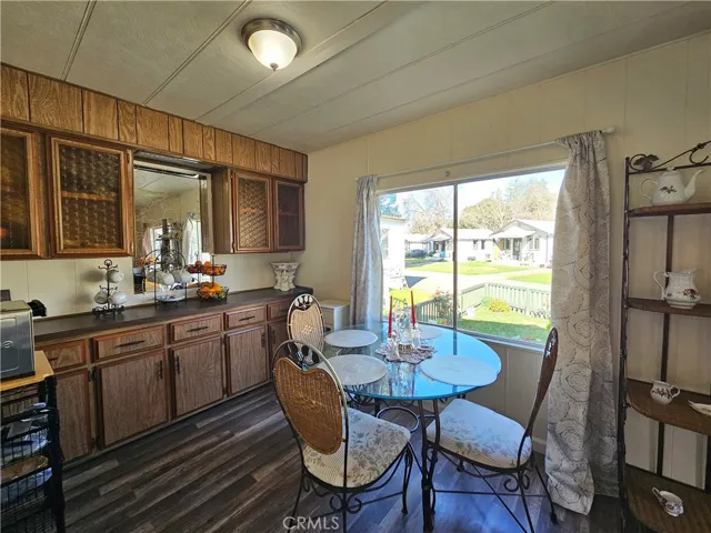 Diningroom with built in cabintry