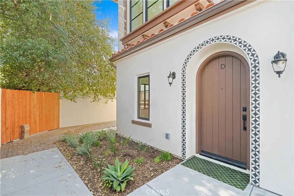 200 S 2nd Avenue D, Arcadia, California 91006 home-pic-1