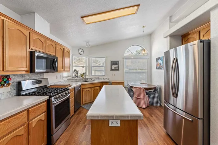 525 W El Norte Pkwy 116, Escondido, California 92026
