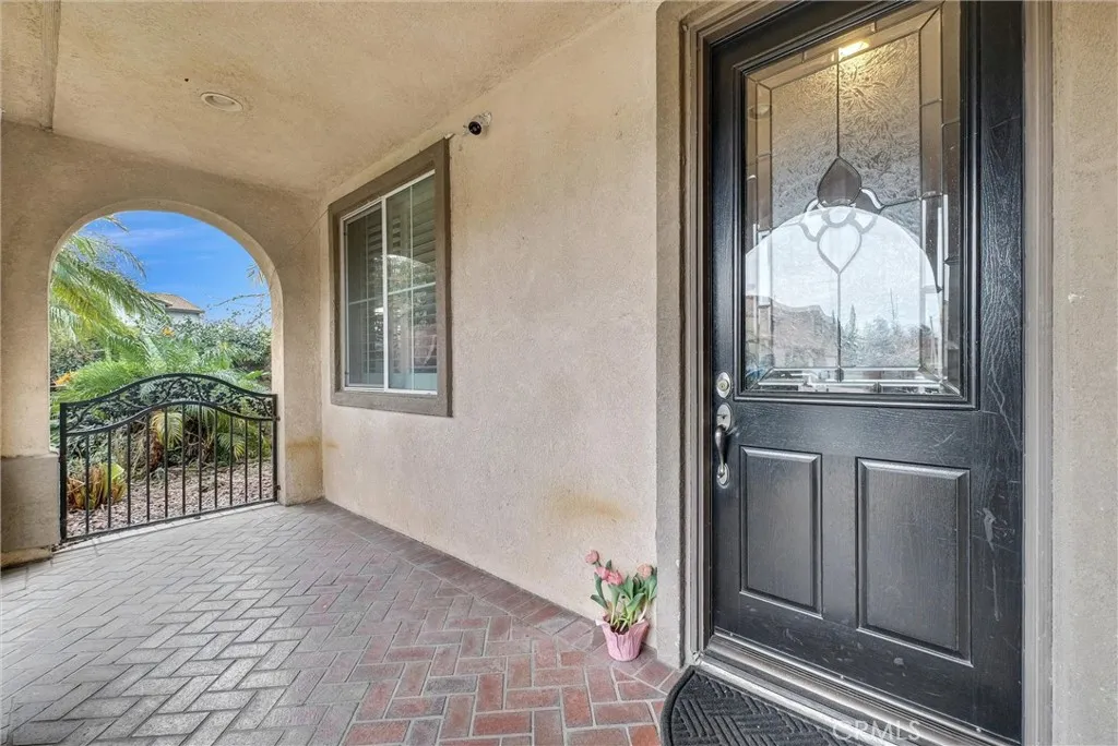 14037 Hollywood Ave, Eastvale, California 92880 home-pic-3