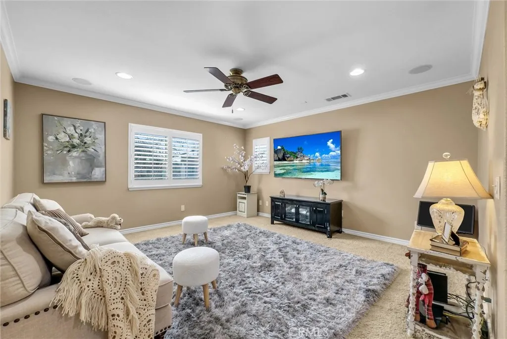 14037 Hollywood Ave, Eastvale, California 92880 home-pic-22