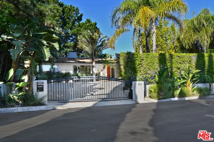 3517 Scadlock Lane, Sherman Oaks, California 91403