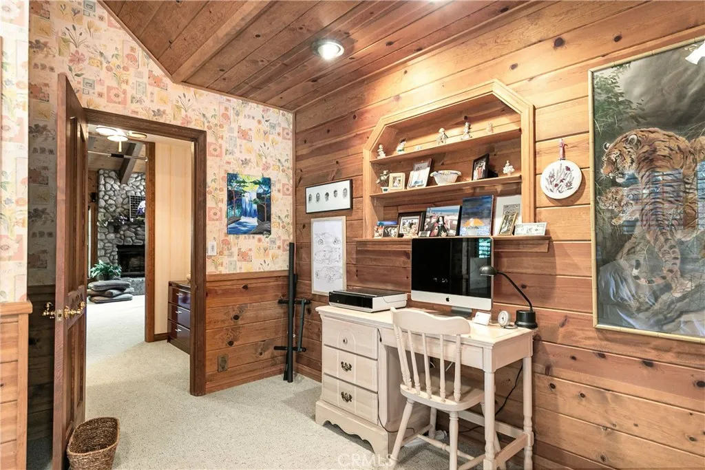 27421 Cedarwood Drive, Lake Arrowhead, California 92352 home-pic-11