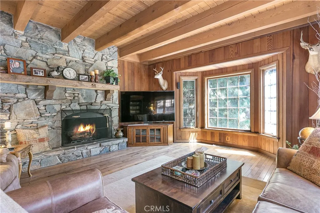 27421 Cedarwood Drive, Lake Arrowhead, California 92352 home-pic-22