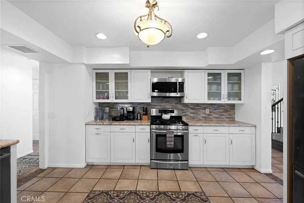 36350 Calle Poco, Temecula, California 92592 home-pic-32